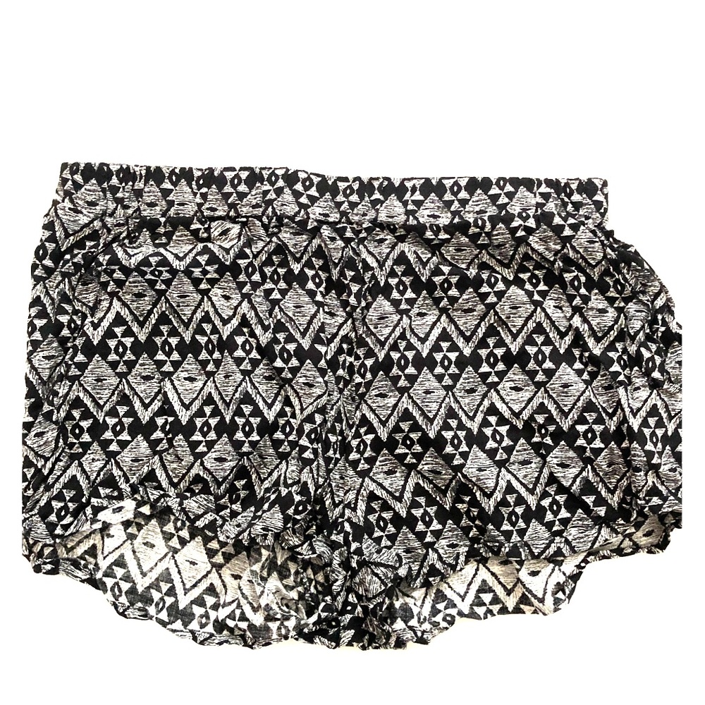 H&M Black/White Pattern Shorts